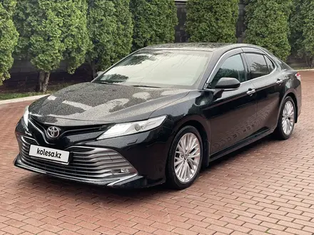 Toyota Camry 2019 года за 14 500 000 тг. в Алматы – фото 5