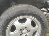Диски с резиной за 80 000 тг. в Караганда