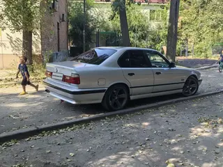 BMW 525