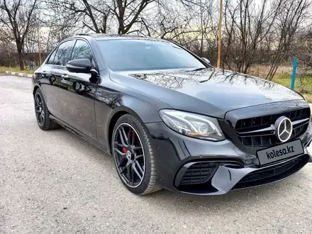 Mercedes-Benz E 400 2016 года за 29 800 000 тг. в Алматы