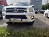 Toyota Hilux 2020 года за 22 000 000 тг. в Алматы – фото 2