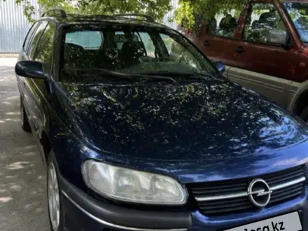 Opel Omega, 1995