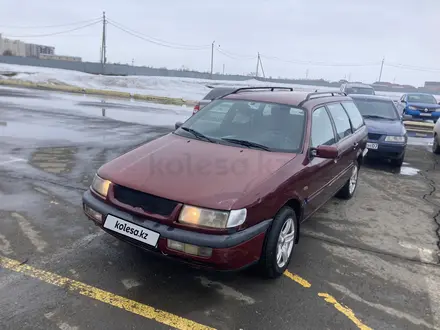 Volkswagen Passat 1995 года за 1 300 000 тг. в Уральск