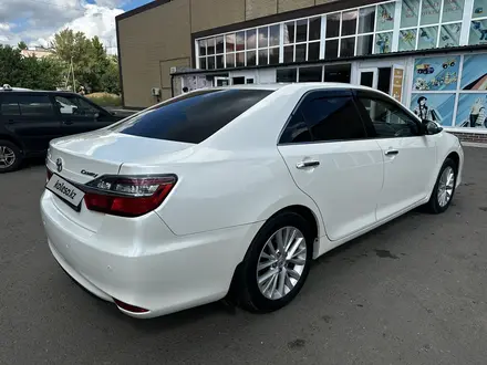 Toyota Camry 2015 года за 11 000 000 тг. в Астана – фото 2