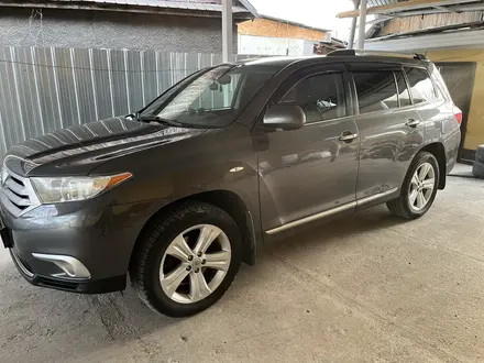 Toyota Highlander 2011 года за 11 900 000 тг. в Алматы – фото 3