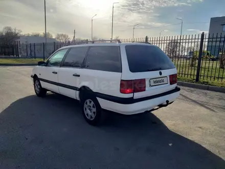 Volkswagen Passat 1993 года за 1 200 000 тг. в Тараз – фото 7