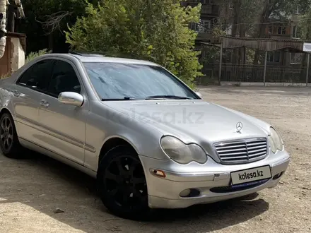 Mercedes-Benz C 240 2001 года за 4 000 000 тг. в Жезказган – фото 2