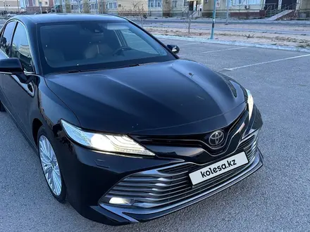 Toyota Camry 2019 года за 15 700 000 тг. в Актау – фото 13