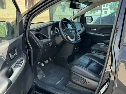 Toyota Sienna 2015 года за 15 000 000 тг. в Актау – фото 13