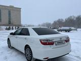 Toyota Camry 2017 годаүшін14 000 000 тг. в Актобе – фото 4