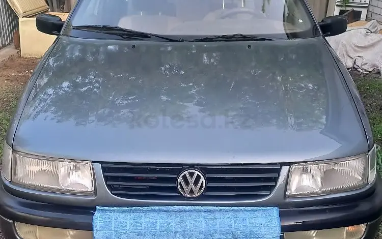Volkswagen Passat 1995 года за 1 500 000 тг. в Актобе