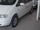 Volkswagen Sharan 1996 годаүшін2 500 000 тг. в Сарыагаш