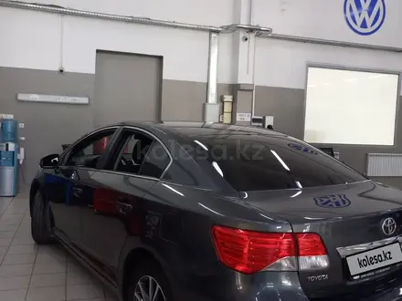 Toyota Avensis 2013 года за 7 200 000 тг. в Уральск – фото 2