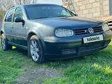 Volkswagen Golf 2001 годаүшін2 200 000 тг. в Алматы