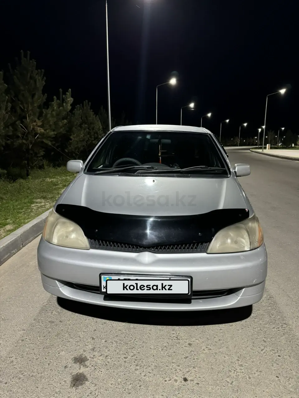 Toyota Platz, 2000