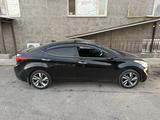 Hyundai Elantra 2015 года за 6 000 000 тг. в Шымкент – фото 4