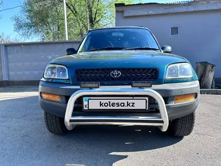 Toyota RAV4 1996 года за 3 000 000 тг. в Алматы – фото 2