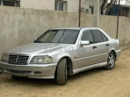 Mercedes-Benz C 280 1994 года за 3 500 000 тг. в Актау – фото 2