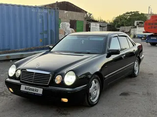 Mercedes-Benz E 280