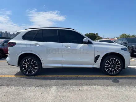 BMW X5 2025 года за 58 500 000 тг. в Алматы – фото 4