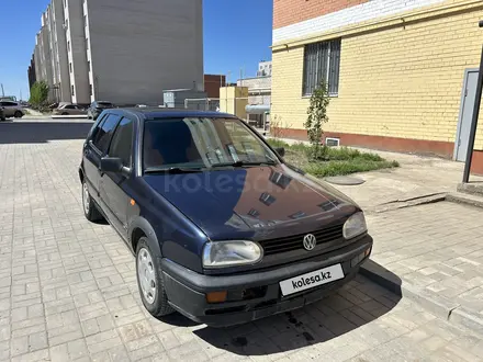 Volkswagen Golf 1995 года за 650 000 тг. в Актобе – фото 7
