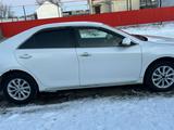 Toyota Camry 2011 года за 9 000 000 тг. в Уральск – фото 2