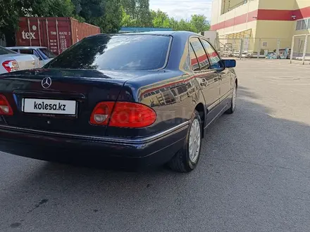 Mercedes-Benz E 280 1998 года за 4 000 000 тг. в Алматы – фото 5
