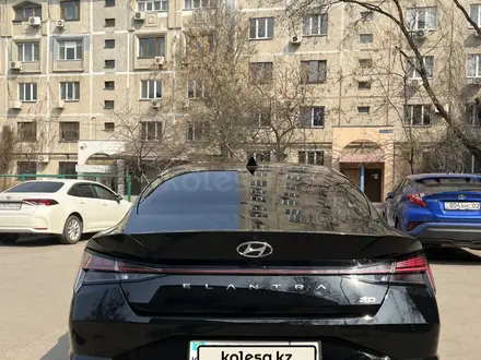 Hyundai Elantra 2021 года за 12 100 000 тг. в Алматы – фото 4