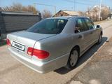 Mercedes-Benz E 230 1997 годаүшін2 700 000 тг. в Жетысай – фото 4