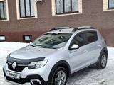 Renault Sandero Stepway 2022 года за 6 000 000 тг. в Уральск