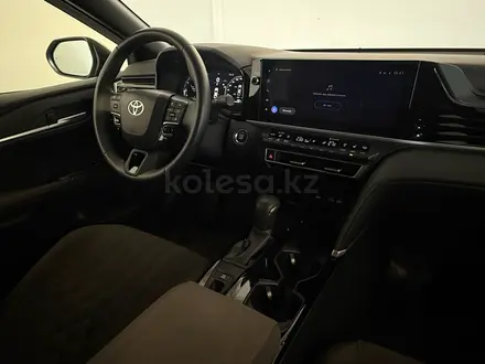 Toyota Camry Prestige 2025 года за 19 290 000 тг. в Астана – фото 13