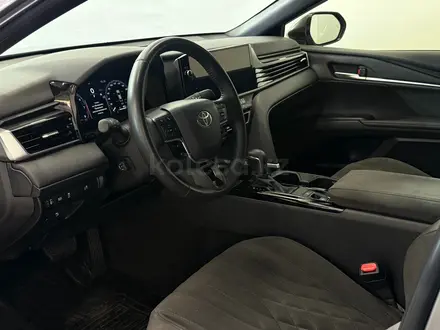 Toyota Camry Prestige 2025 года за 19 290 000 тг. в Астана – фото 15