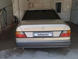 Mercedes-Benz E 230 1991 года за 2 100 000 тг. в Кызылорда – фото 2