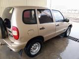 Chevrolet Niva 2005 годаfor1 400 000 тг. в Атырау – фото 4