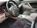 Toyota Camry 2011 года за 6 500 000 тг. в Атырау – фото 17