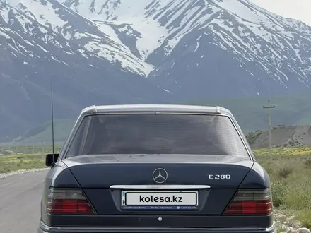 Mercedes-Benz E 280 1995 года за 2 700 000 тг. в Тараз – фото 4