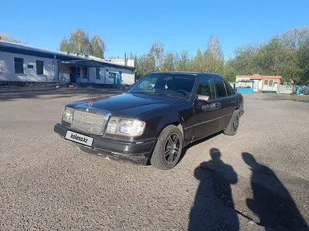 Mercedes-Benz E 200 1993 года за 1 600 000 тг. в Петропавловск – фото 2