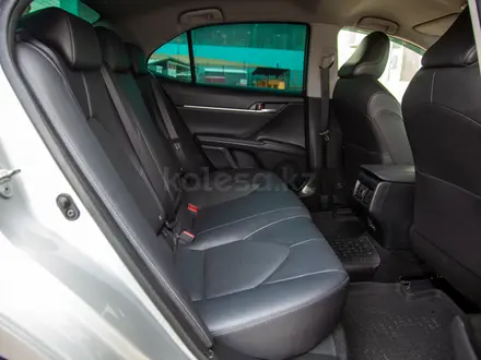 Toyota Camry Prestige 2023 года за 14 390 000 тг. в Алматы – фото 16