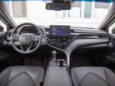 Toyota Camry Prestige 2023 года за 14 390 000 тг. в Алматы – фото 12