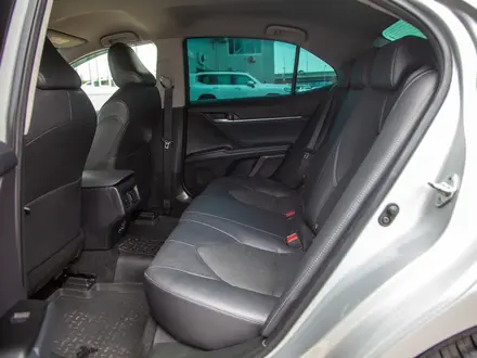 Toyota Camry Prestige 2023 года за 14 390 000 тг. в Алматы – фото 11