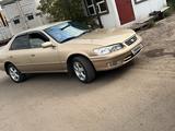 Toyota Camry 2000 годаүшін3 650 000 тг. в Караганда