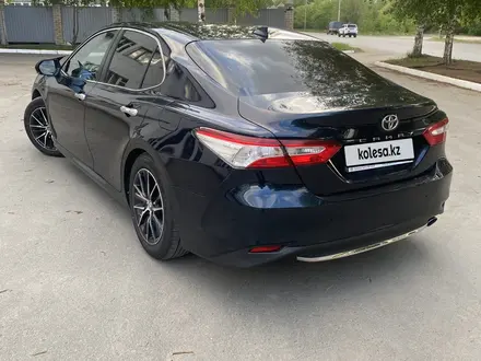 Toyota Camry 2018 года за 11 500 000 тг. в Усть-Каменогорск – фото 6