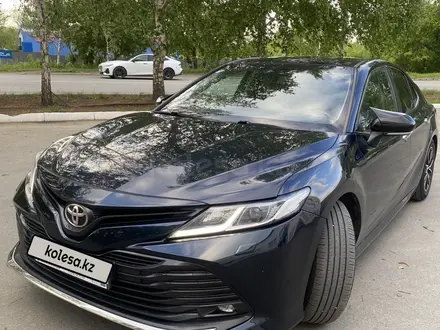 Toyota Camry 2018 года за 11 500 000 тг. в Усть-Каменогорск – фото 7