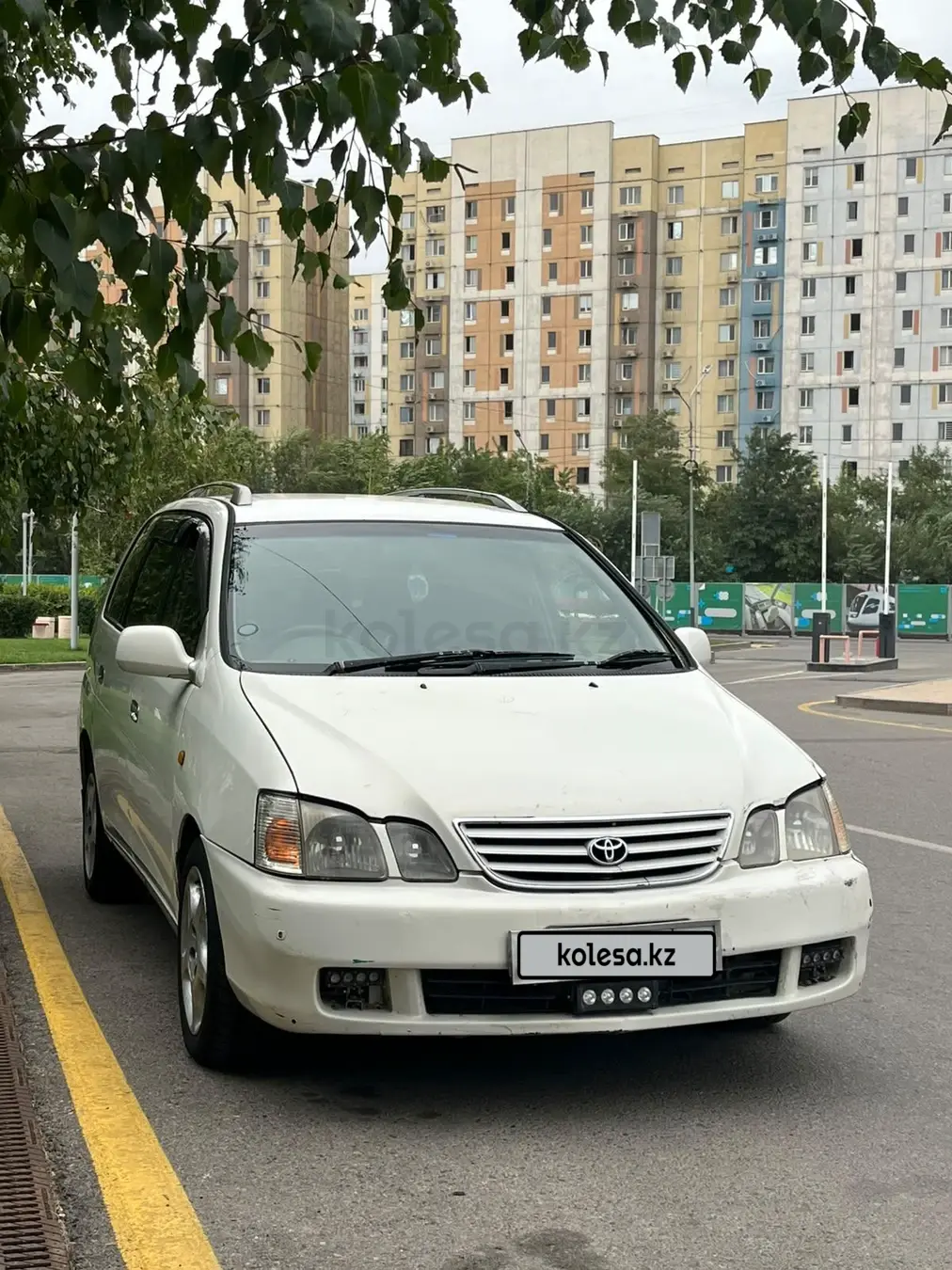 Toyota Gaia, 1998