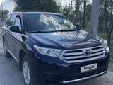 Toyota Highlander 2012 года за 8 400 000 тг. в Актобе – фото 2