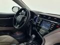 Toyota Camry 2019 года за 9 390 000 тг. в Алматы – фото 15