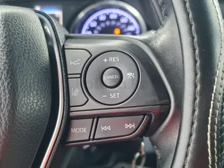 Toyota Camry 2019 года за 9 390 000 тг. в Алматы – фото 18