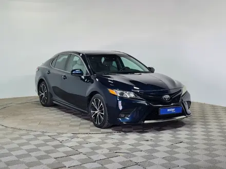 Toyota Camry 2019 года за 9 390 000 тг. в Алматы – фото 3