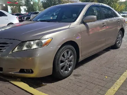 Toyota Camry 2007 года за 5 000 000 тг. в Актобе – фото 2