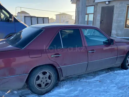 Mercedes-Benz E 200 1992 года за 1 250 000 тг. в Астана – фото 5